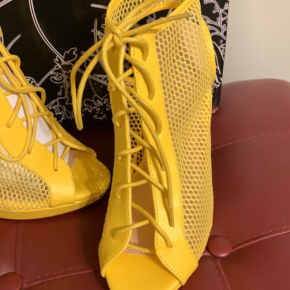 Liliana Trista-39 Mesh Peep Toe Lace Up Ankle Cutout Slingback Sandal:NWOT ๐HP - Picture 2 of 11